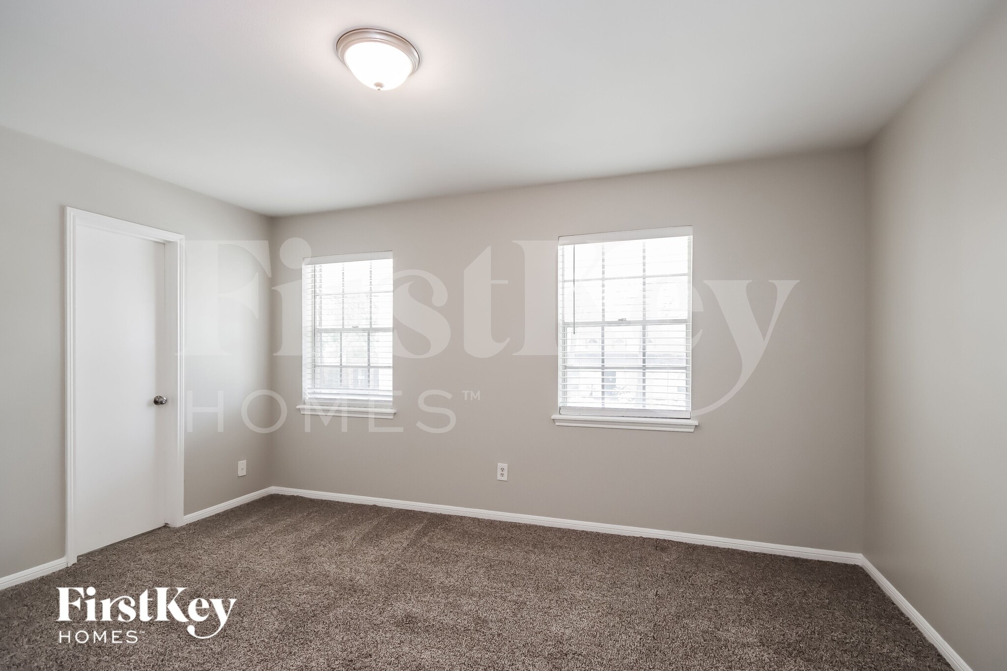 Building Photo - 1702 Corral Dr