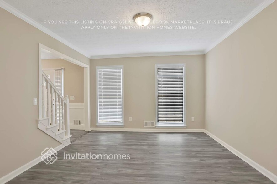 Building Photo - 3391 Longfield Dr SW