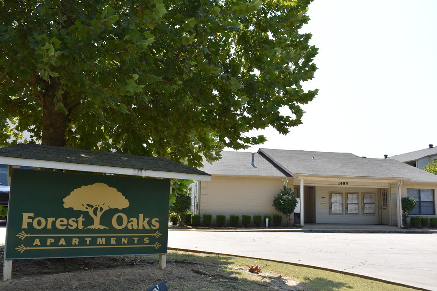 Front View - Forest Oaks Apartments