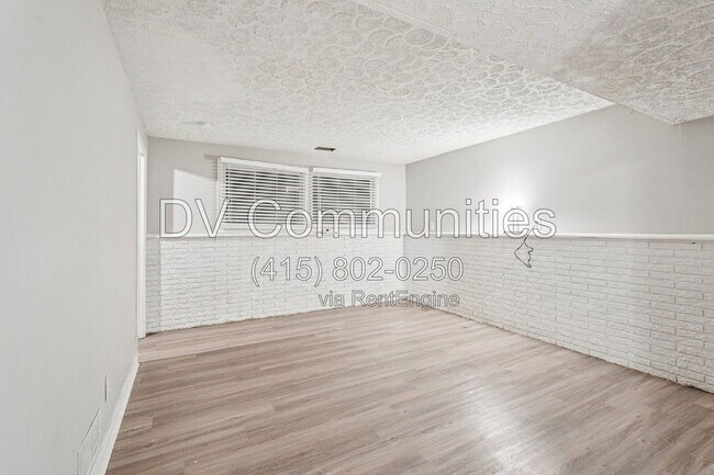 Building Photo - 3531 Tewksbury Dr SW