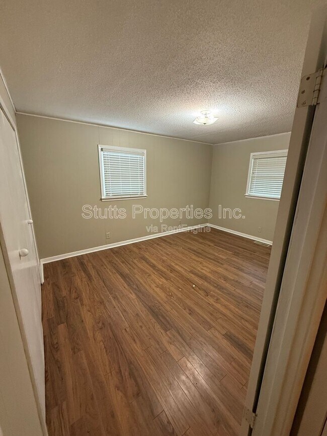 Building Photo - 3575 Co Rd 154