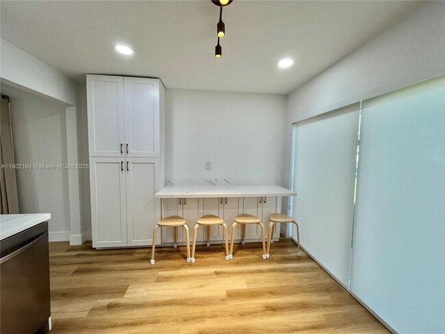 Building Photo - 10909 SW 117th Pl