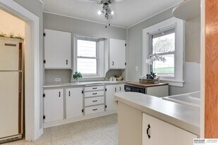 Building Photo - 4667 Poppleton Ave
