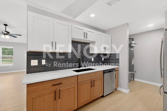 Building Photo - 1408 Seely St