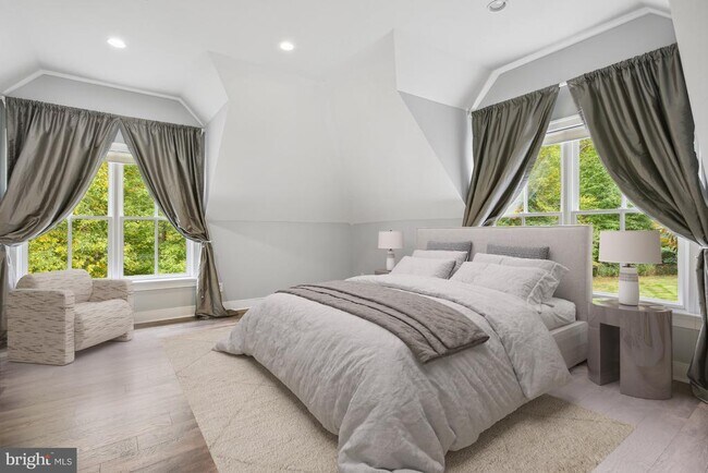 Building Photo - 10747 Riverscape Run