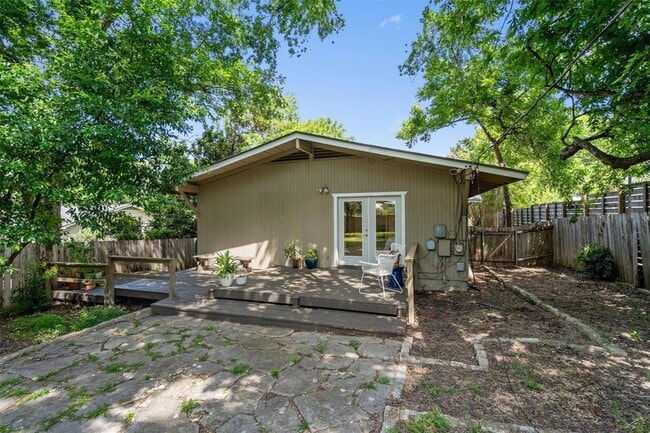 Building Photo - 2116 Glendale Pl
