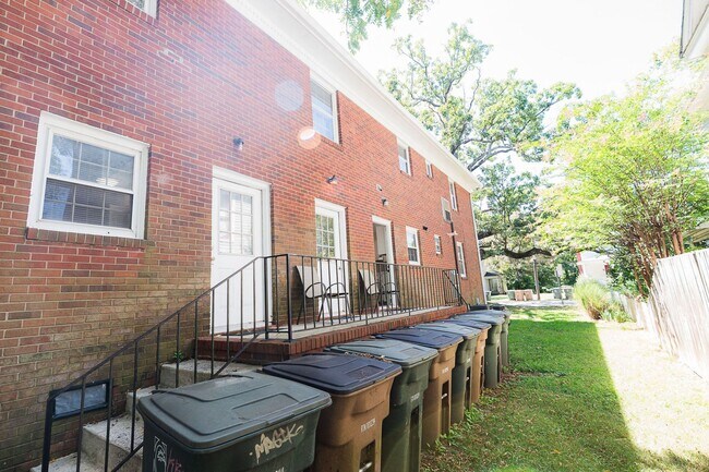 Building Photo - 315 S Mendenhall St