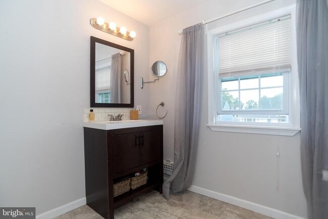 Building Photo - 70 Huckleberry Ln