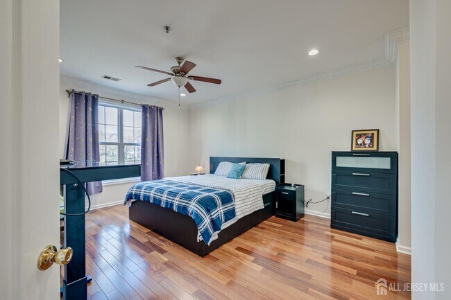 Building Photo - 2822 Edward Stec Blvd