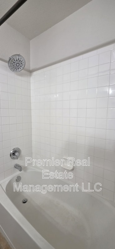 Building Photo - 1381 S Dayton Ct