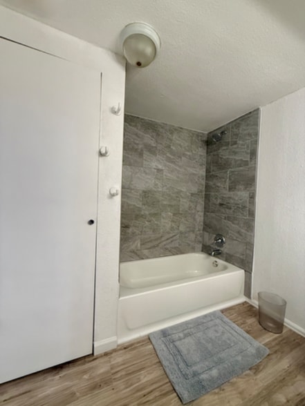 Building Photo - 2708 W 98th Dr