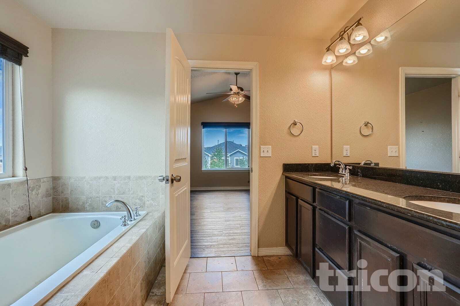 Building Photo - 1805 Timber Rdg Pkwy