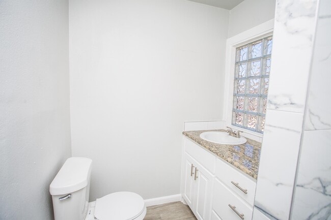 Building Photo - 2408 32st St
