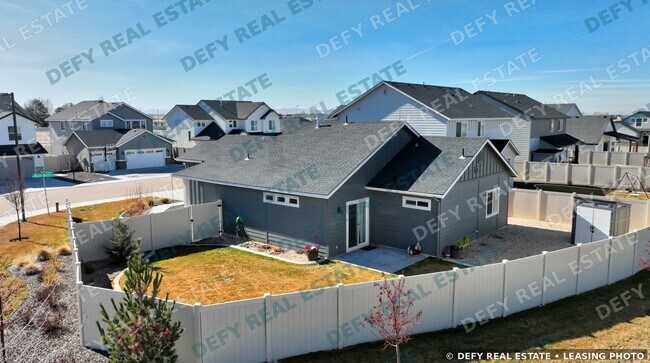 Building Photo - 6240 W Black Butte St
