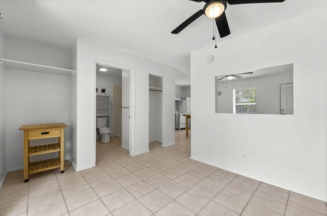 Building Photo - 133 Sunrise Cir
