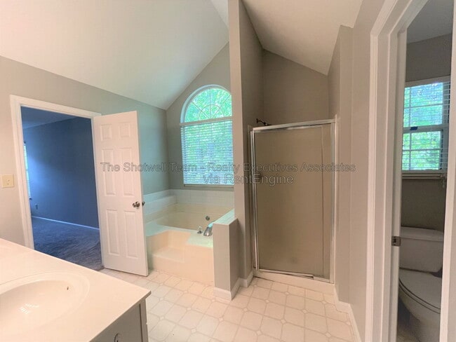 Building Photo - 6501 Ridge Run Dr