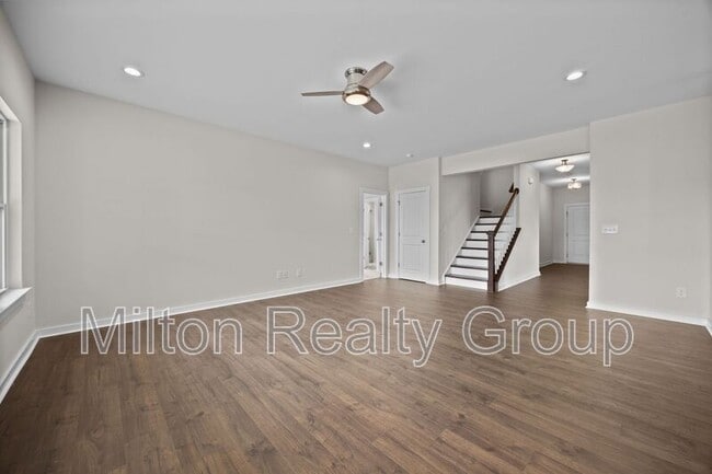 Building Photo - 217 Walker Grv Ln