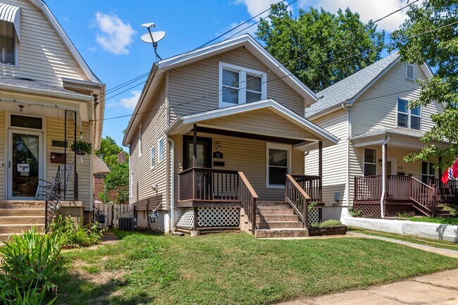 Building Photo - 3627 Cambridge Ave