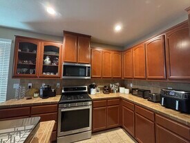 Building Photo - 343 Carriage Ln