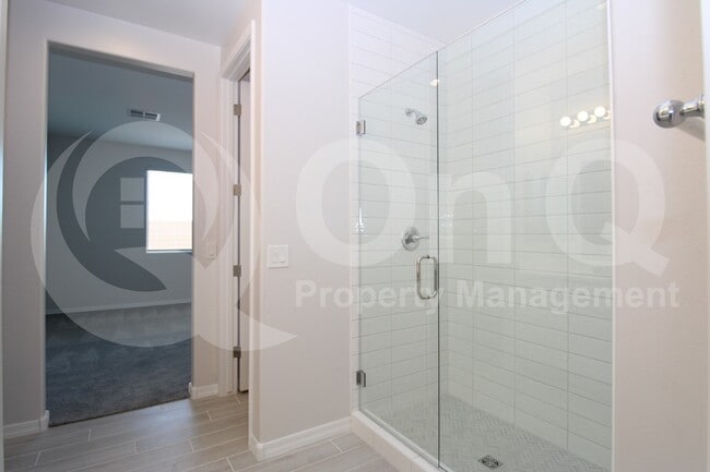 Building Photo - 1033 W Shannons Way
