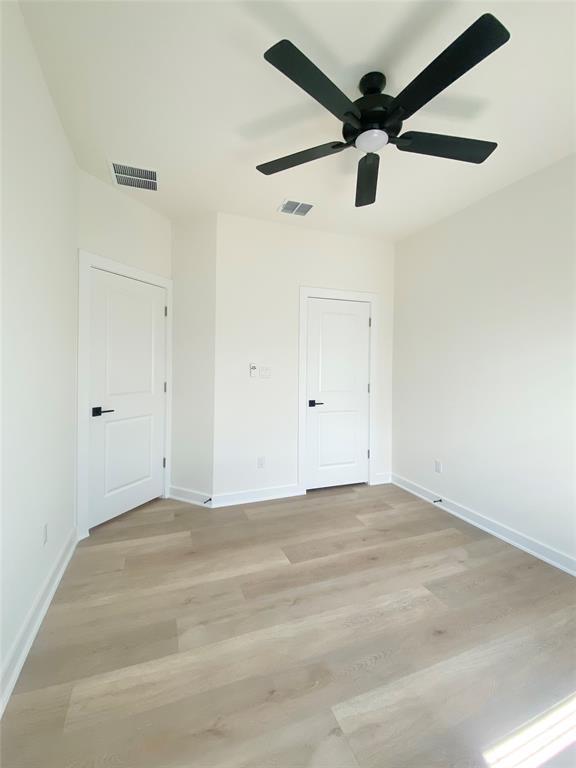 Building Photo - 700 Horseshoe Dr