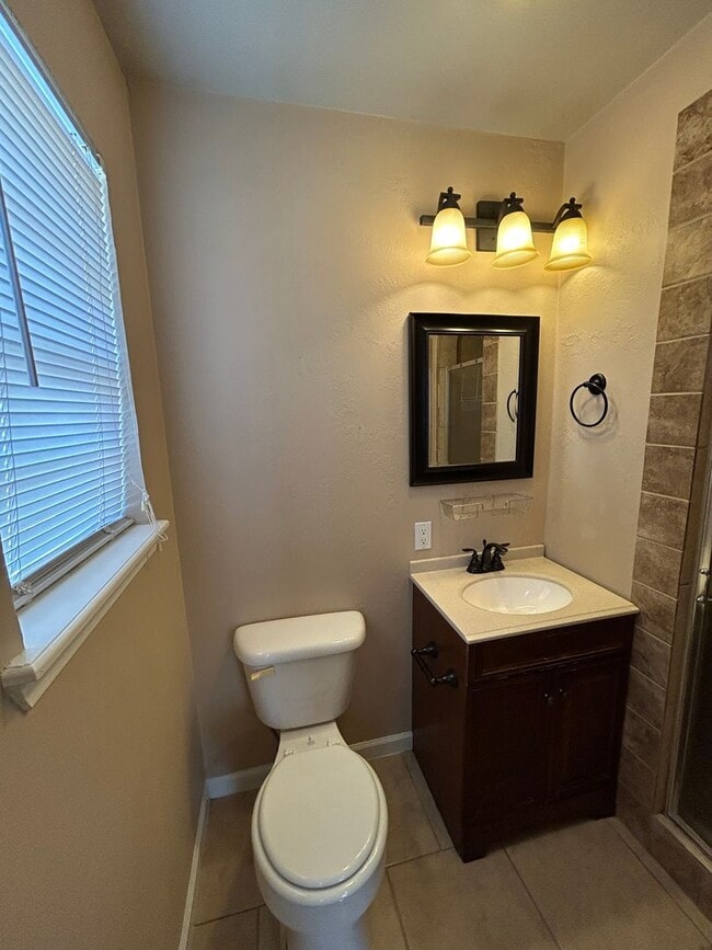 Building Photo - 3 bedroom NOW AVAILABLE in the MAC school ...