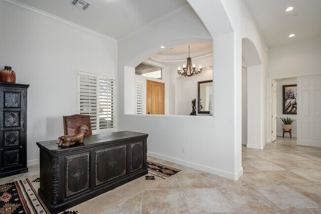Building Photo - 14705 Canyon Dr