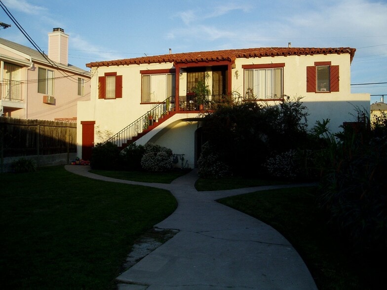 Building Photo - 3919 Arizona St