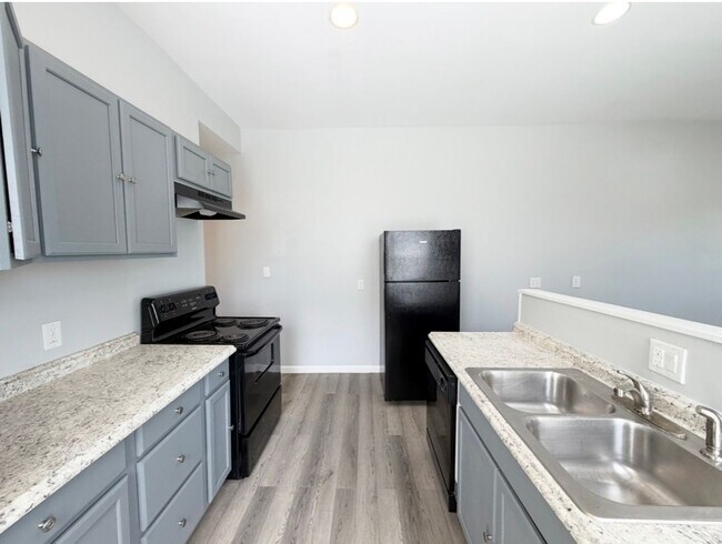 Building Photo - 1756-1756 S Delaware St