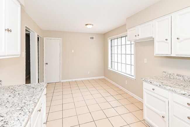 Building Photo - 3025 Wood Thrush Dr
