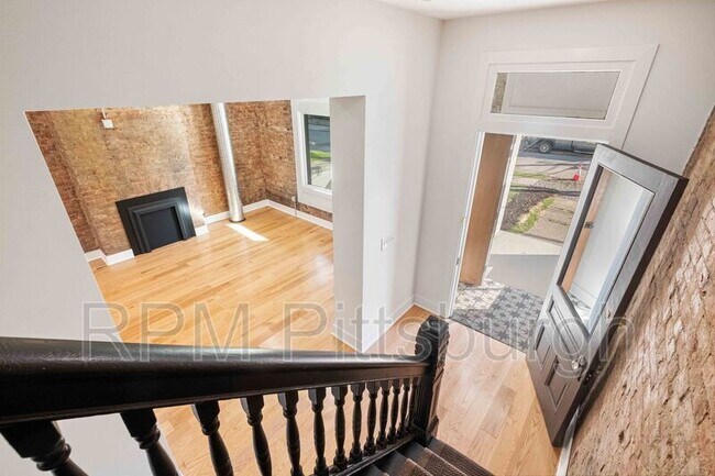Building Photo - 161 Morewood Ave