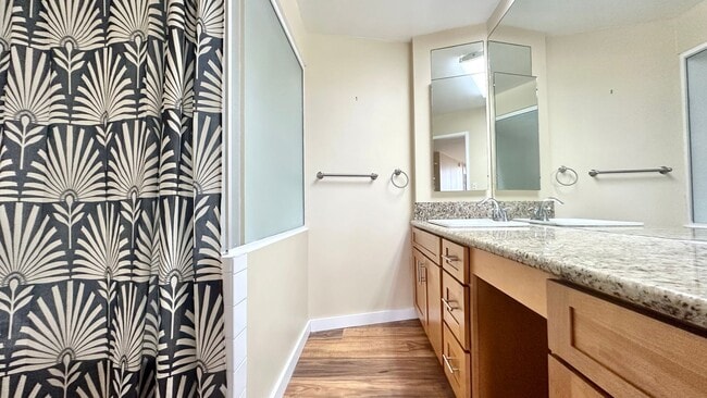 Building Photo - 2 BED/2 BATH - Heritage House (Hawaii Kai)...