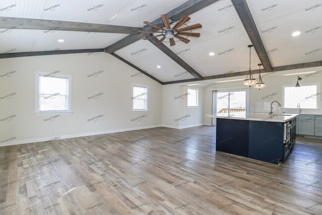 Building Photo - 1111 Cardinal Dr