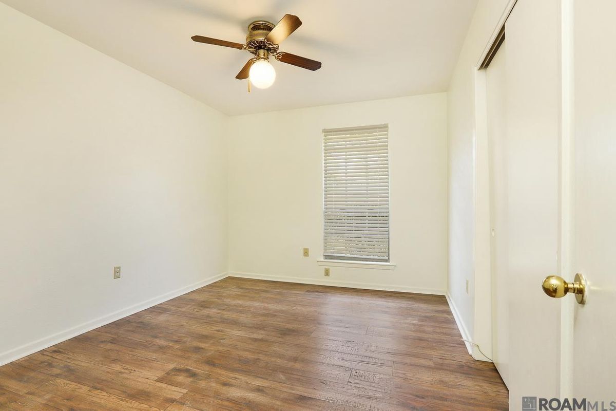 Building Photo - 7005 Whitlow Dr