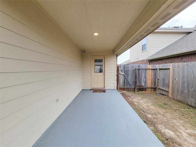Building Photo - 6011 Diantha St