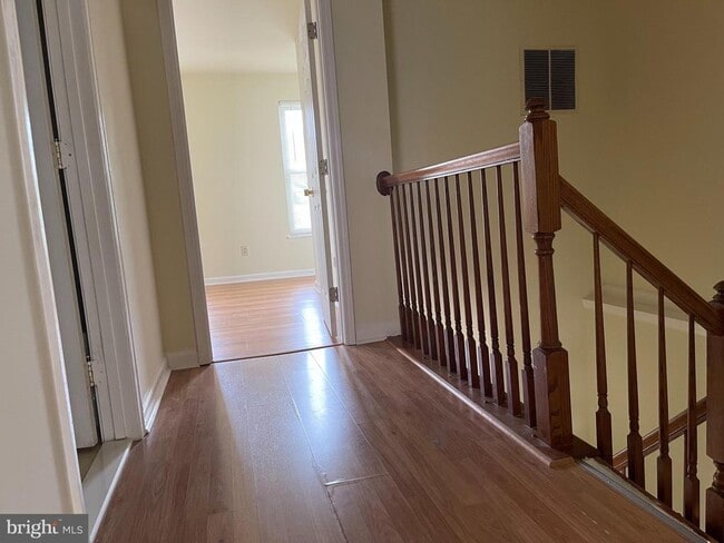 Building Photo - 21054 Cornerpost Square