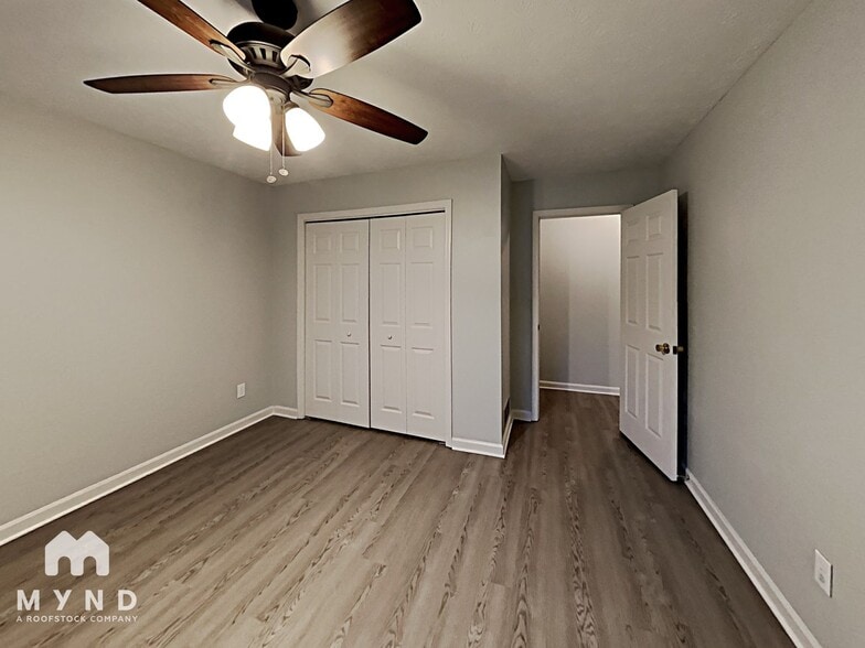 Building Photo - 10125 Village Dr NW