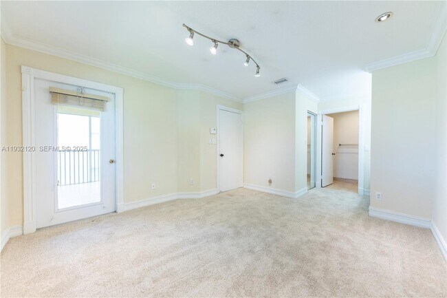 Building Photo - 1155 Coral Club Dr