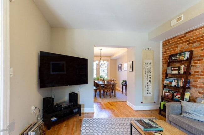 Building Photo - 4102 5th St NW