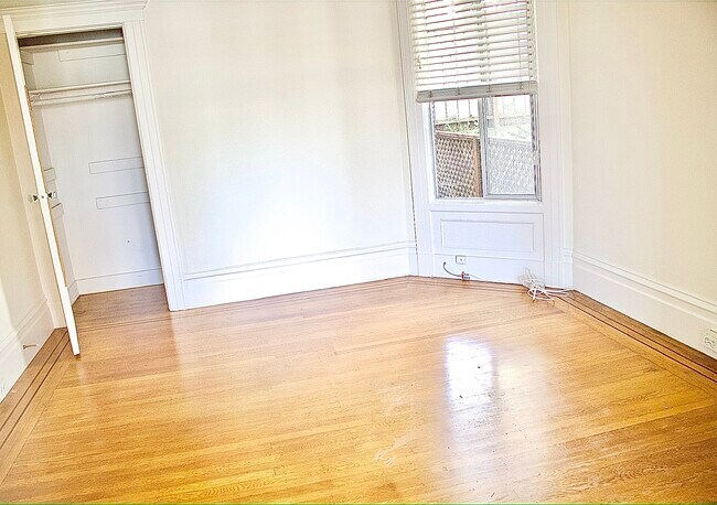 Building Photo - 1221 18th St