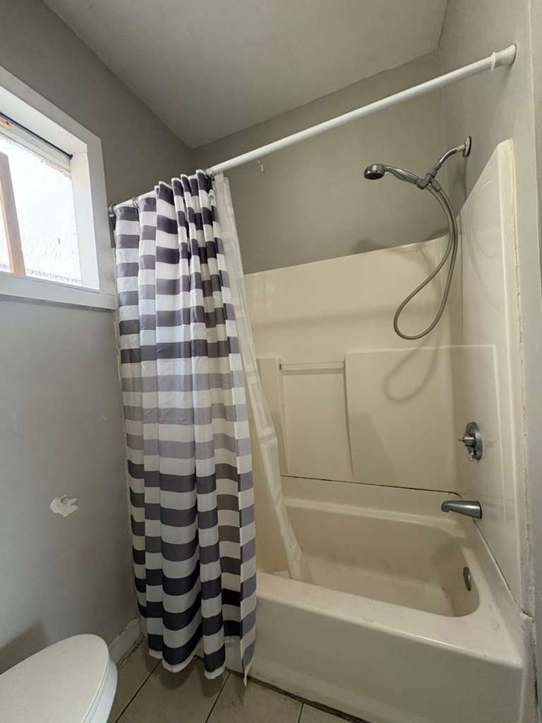 Building Photo - 153 Humphrey St