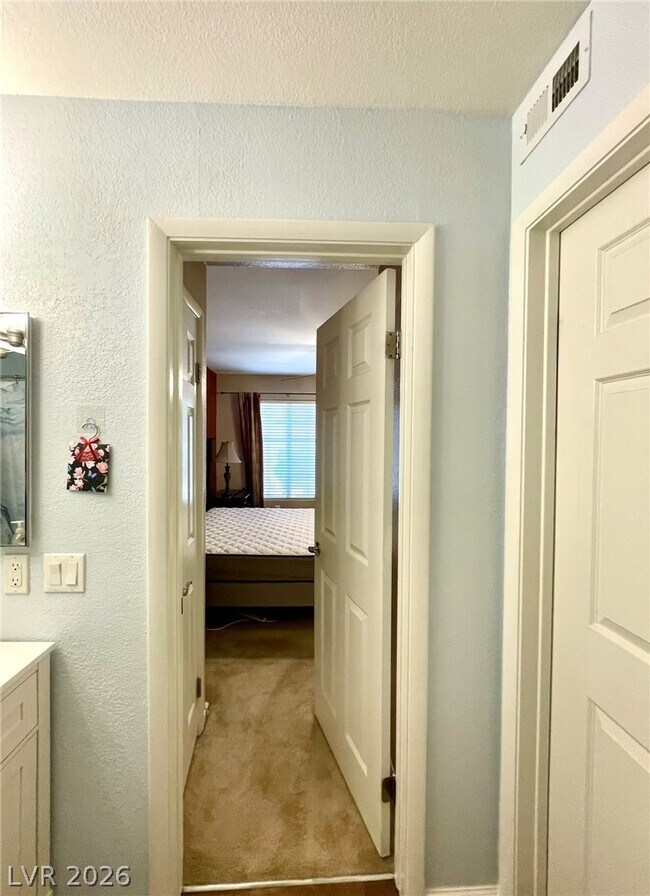 Building Photo - 2120 Ramrod Ave