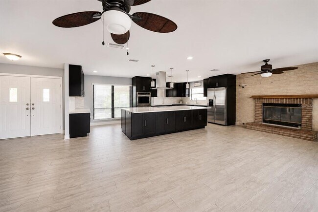 Building Photo - 6530 Bimini Ct