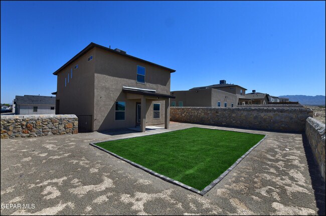 Building Photo - 516 Logwood Ave