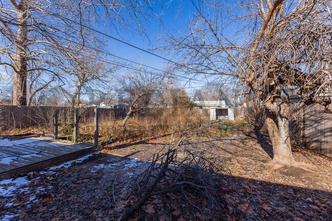 Building Photo - 420 Benway St