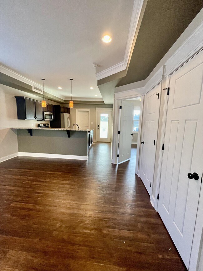 Building Photo - 211 Capstone Dr