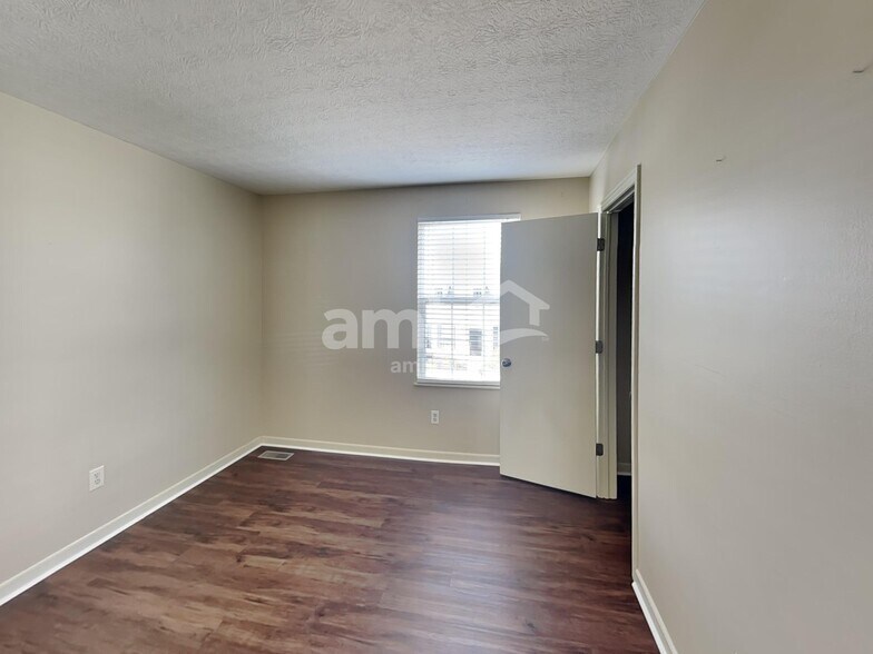 Building Photo - 7187 Normanton Dr