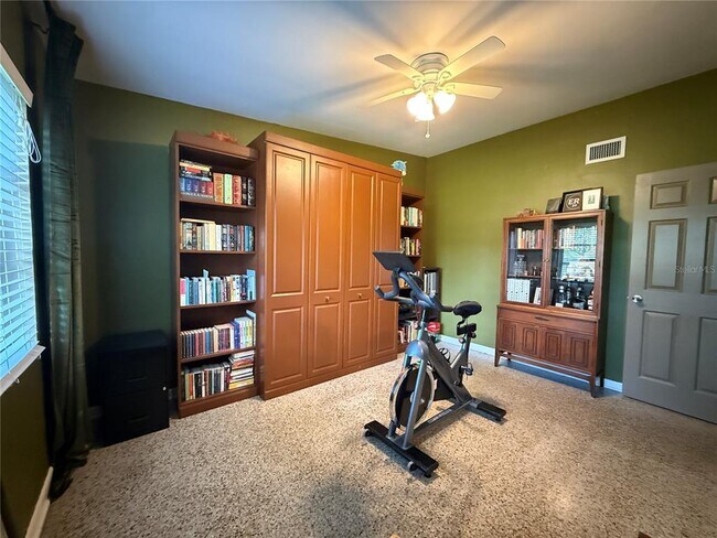 Building Photo - 712 Malone Dr