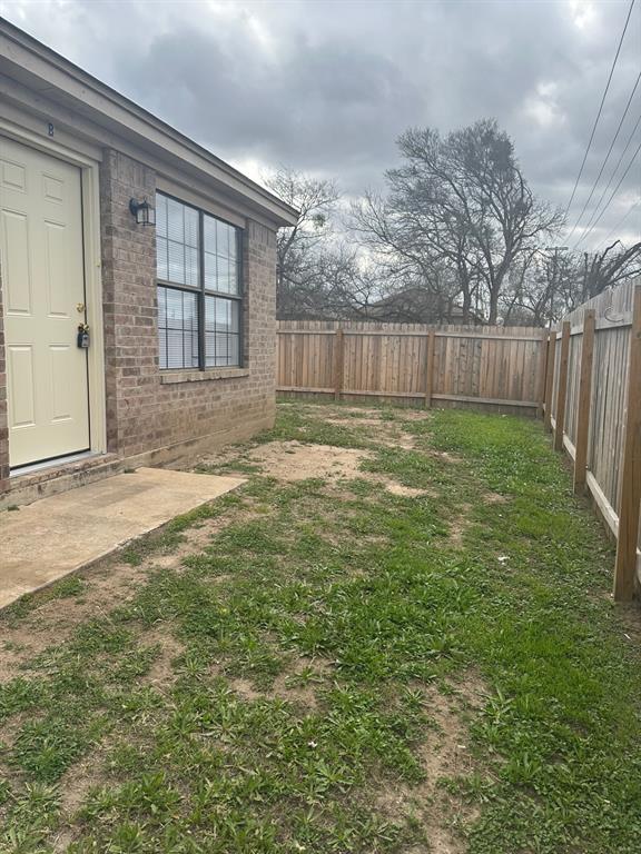 Building Photo - 401 Ave T