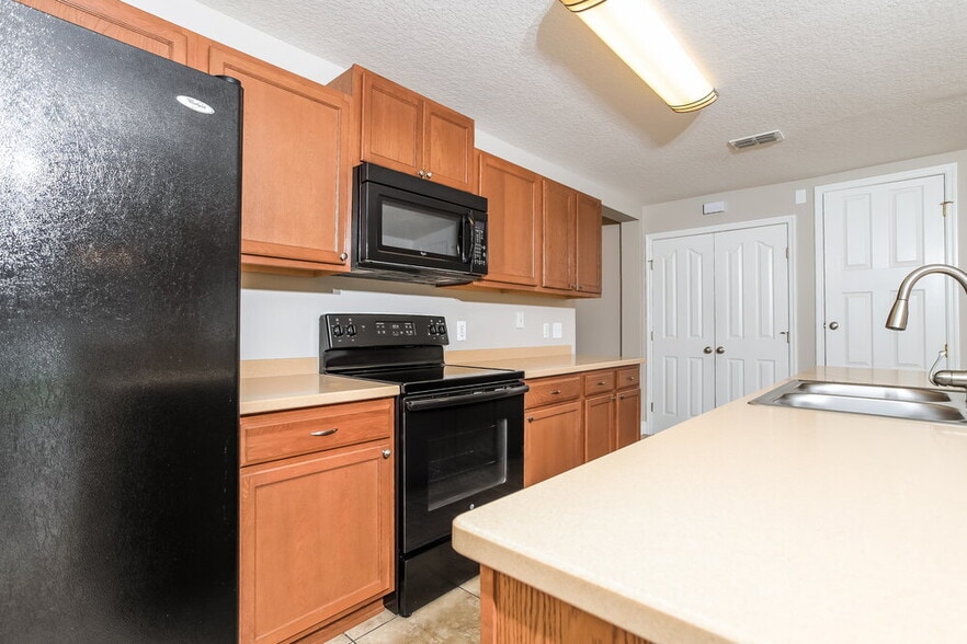 Building Photo - 4505 Barbados Loop